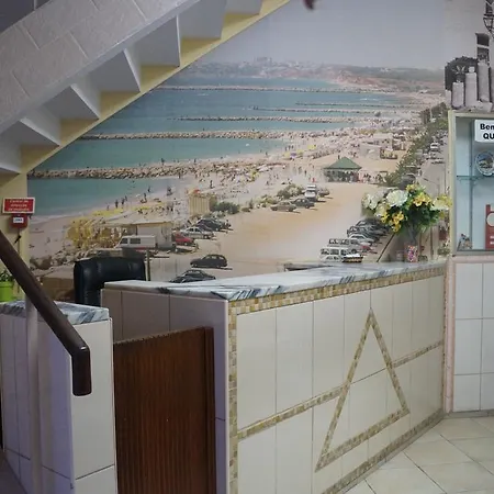 Triangulo - Alojamento Local Gasthof Quarteira